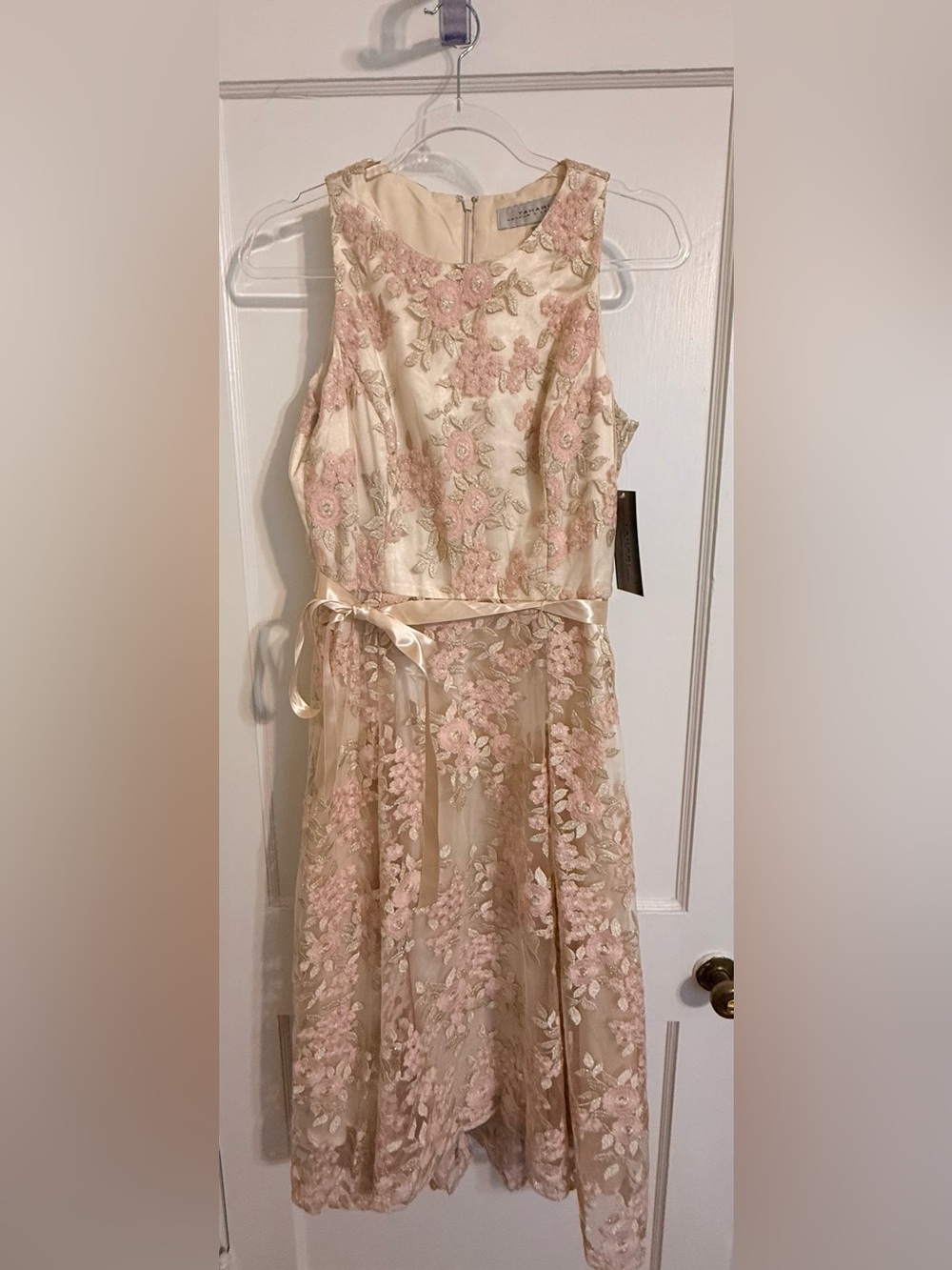 Tahari Arthur S. Levine NWT High low floral dress